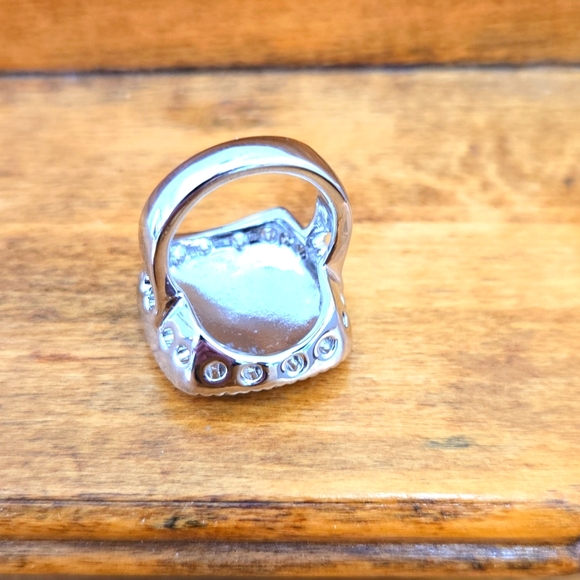 Pave Rhinestone Cocktail Ring Size 6.5 - Picture 4 of 6